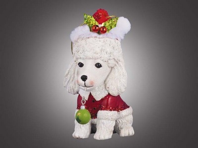 Собака пудель белый в красном рождественском колпачке с елочным шариком (украшение на елку/сувенир), 5х9,5 см