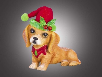 Собака такса рыжая в красном рождественском колпачке (украшение на елку/сувенир), 9х7,5 см